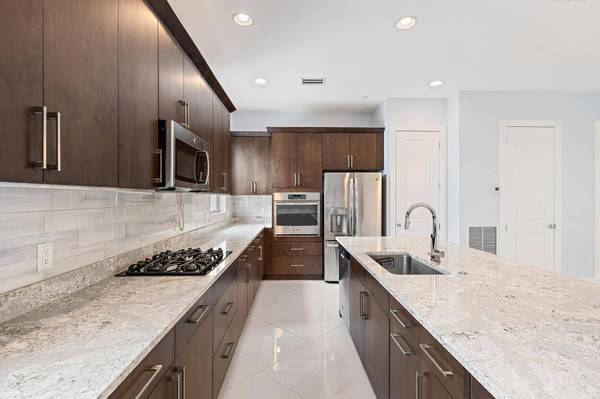 7085 Edison PL, Palm Beach Gardens, FL 33418