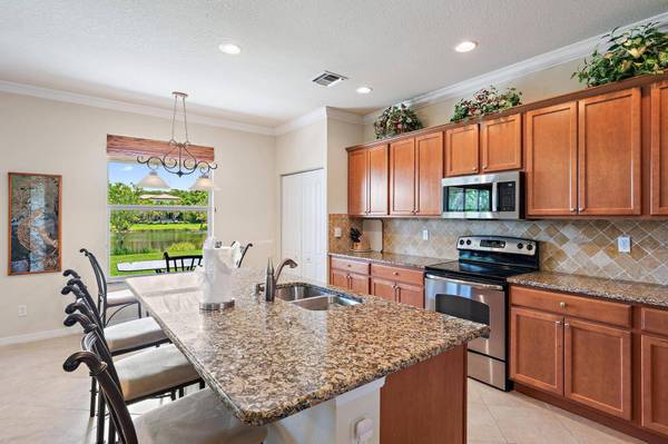 216 Andros Harbour PL, Jupiter, FL 33458