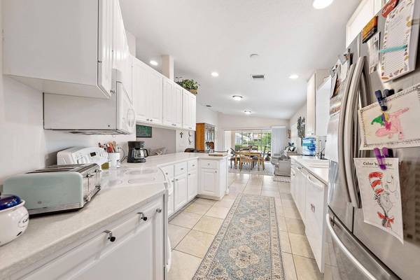 8229 Saint Johns CT, Wellington, FL 33414