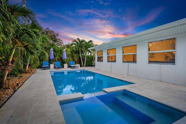 570 N DOVER RD, Tequesta, FL 33469