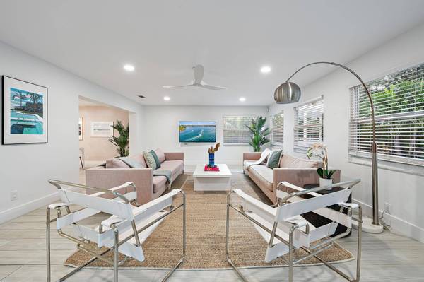 570 N DOVER RD, Tequesta, FL 33469