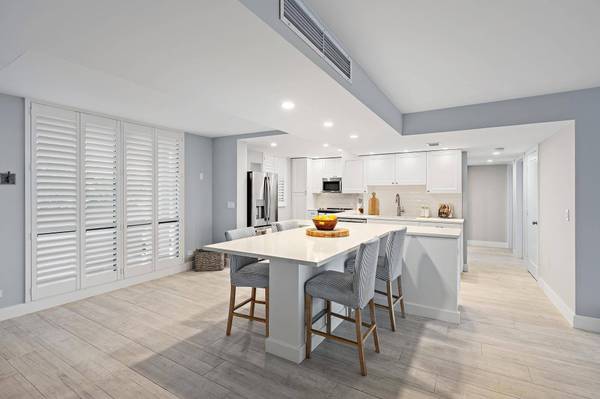 134 LAKESHORE DR #316, North Palm Beach, FL 33408