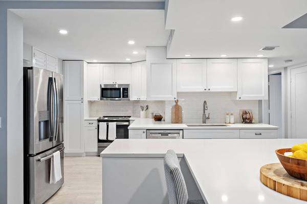 134 LAKESHORE DR #316, North Palm Beach, FL 33408