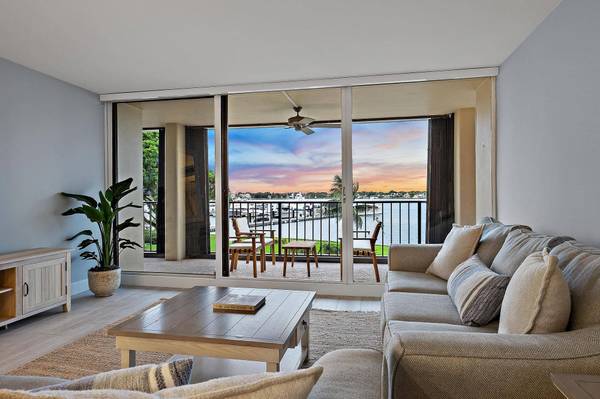 134 LAKESHORE DR #316, North Palm Beach, FL 33408