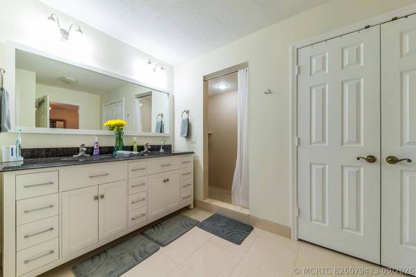 717 7TH LN, Palm Beach Gardens, FL 33418