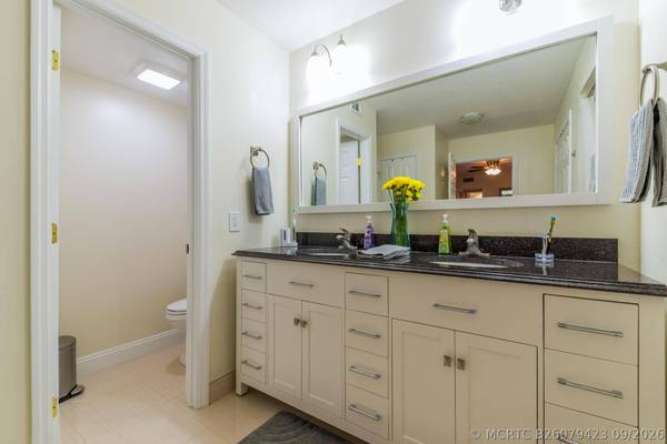 717 7TH LN, Palm Beach Gardens, FL 33418