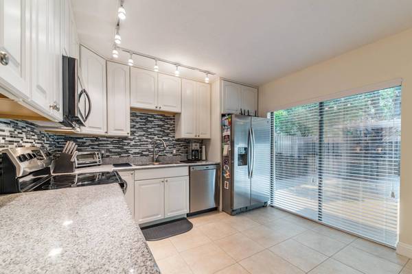 717 7TH LN, Palm Beach Gardens, FL 33418