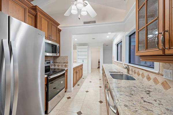 101 W Spearfish LN, Jupiter, FL 33477