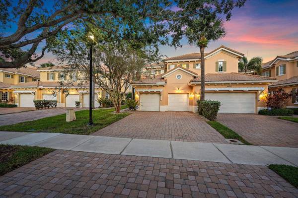 4798 Cadiz CIR