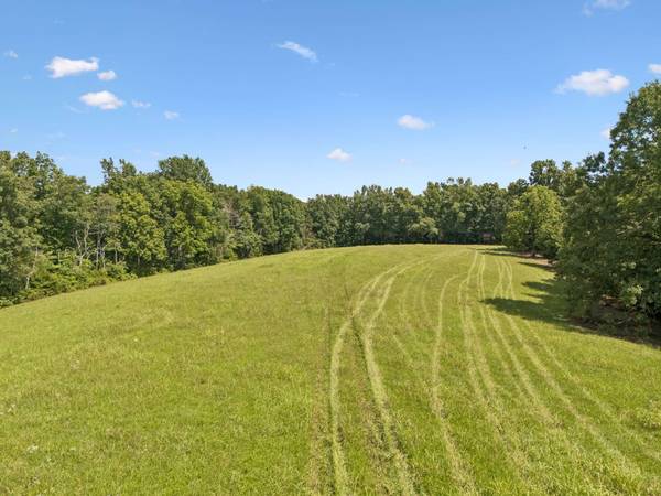 7700 Daugherty Capley Rd, Bon Aqua, TN 37025
