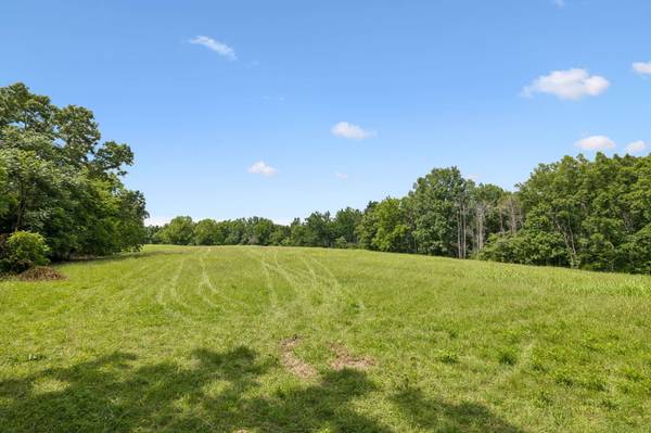 7700 Daugherty Capley Rd, Bon Aqua, TN 37025