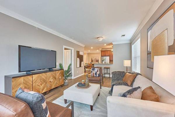 936 Perry Street #204, Columbus, OH 43215