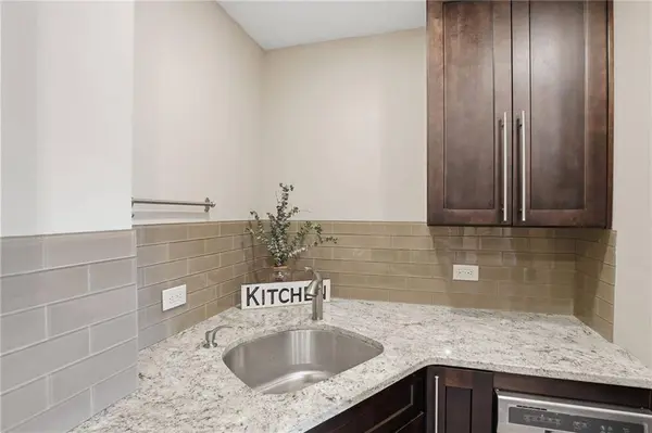 2285 Peachtree RD NE #709, Atlanta, GA 30309