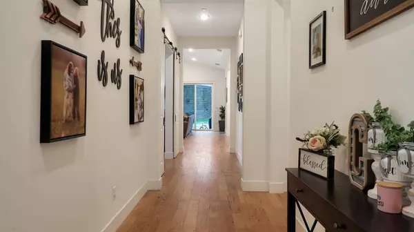 1942 Carmel Ranch CIR, Oakdale, CA 95361