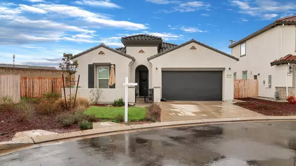 1942 Carmel Ranch CIR, Oakdale, CA 95361