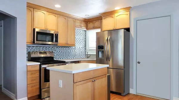 1212 Walnut ST, Tracy, CA 95376