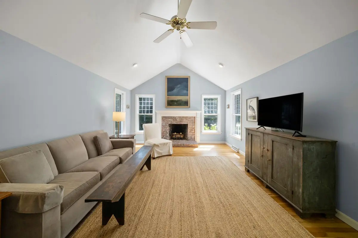 11 Fairways Dr, Harwich, MA 02645-1951