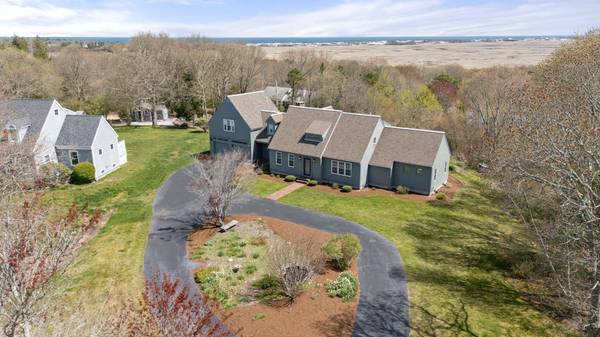 205 Carlson Ln, West Barnstable, MA 02668-1224