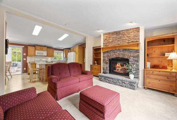 Middleboro, MA 02346-6385,3705 Pheasant Ln