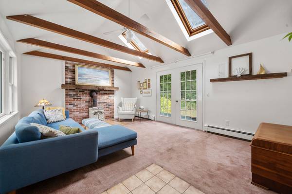 Sandwich, MA 02563-2330,5 Cardinal Rd