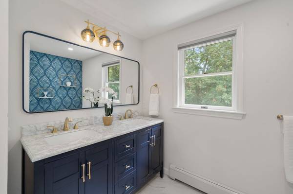 Sandwich, MA 02563-2330,5 Cardinal Rd