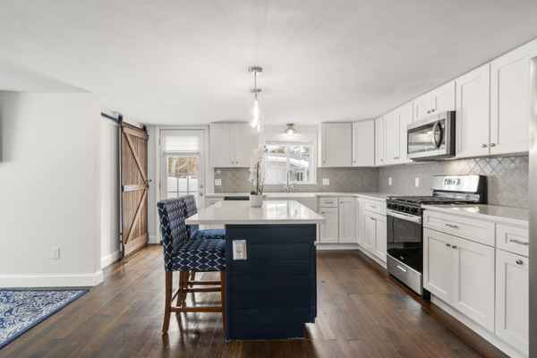 Wareham, MA 02538-1111,4 Leisure Ln