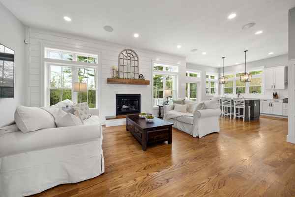 7 Stanley Ln, Carver, MA 02330-1098
