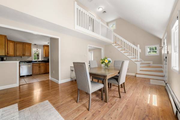 302 Ames Way, Centerville, MA 02632-2731