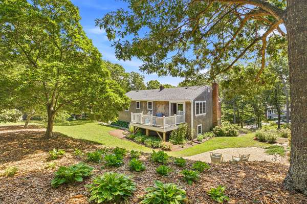 30 Pawtuxet Rd, Plymouth, MA 02360-1422