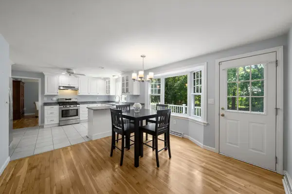 11 Fairways Dr, Harwich, MA 02645-1951