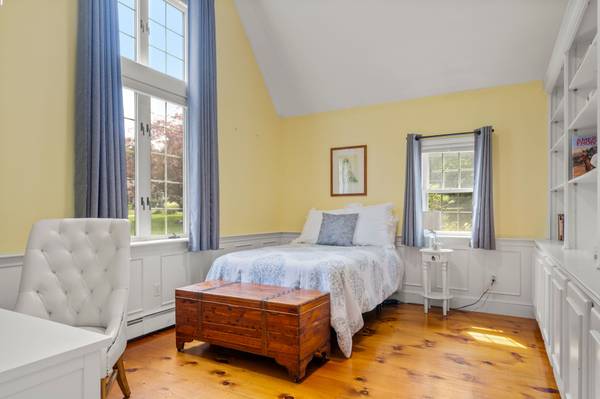 359 Holly Rd, Marshfield, MA 02050-1756