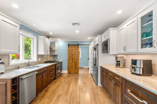 359 Holly Rd, Marshfield, MA 02050-1756