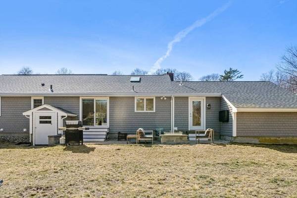 16 Alden Ter, Plymouth, MA 02360