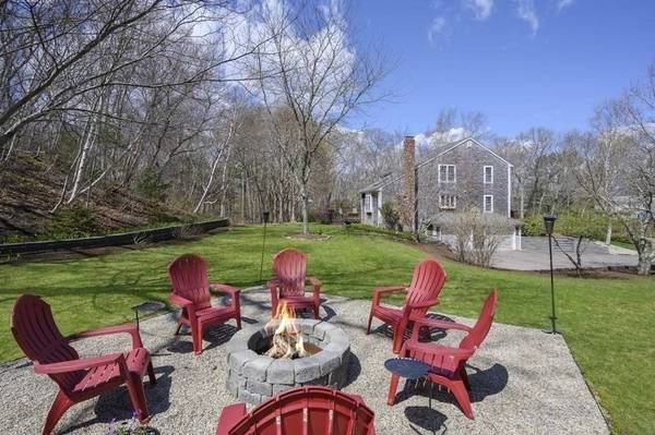 22 Pierce Ave, Plymouth, MA 02360