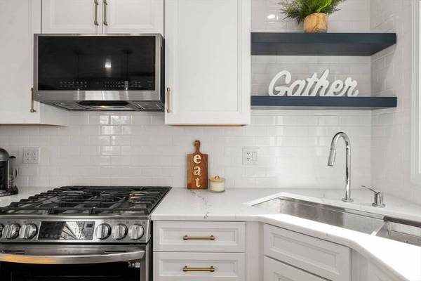 138 Shore Dr, Plymouth, MA 02360