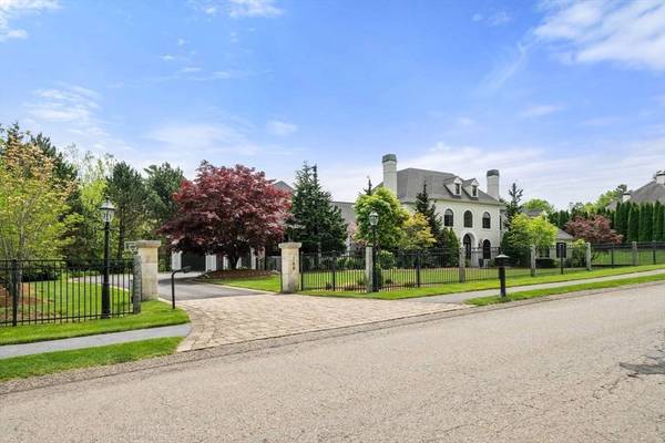 168 Country Club Way, Kingston, MA 02364