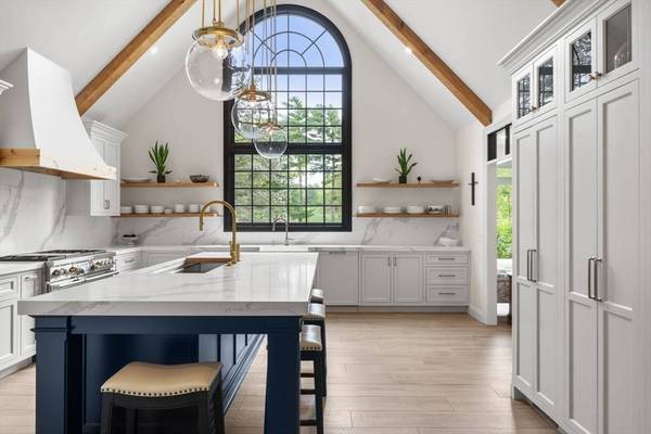 168 Country Club Way, Kingston, MA 02364