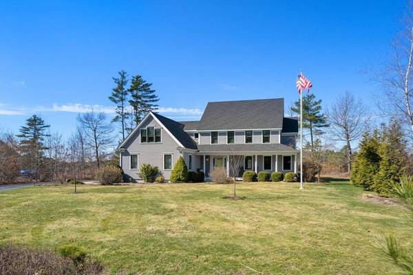 11 Redtail Ln, Carver, MA 02330