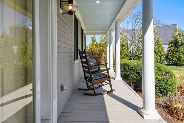 11 Redtail Ln, Carver, MA 02330