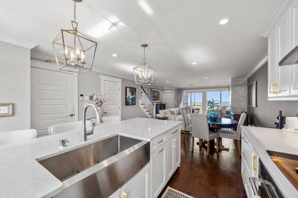 8 Sea Cliff Dr #8, Plymouth, MA 02360