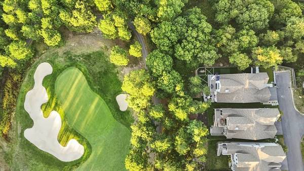 48 Briarwood, Plymouth, MA 02360