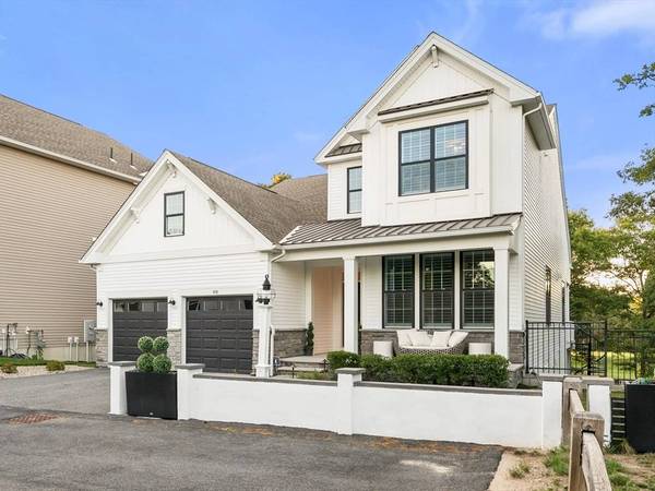 48 Briarwood, Plymouth, MA 02360