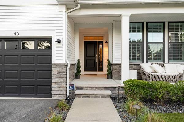 48 Briarwood, Plymouth, MA 02360