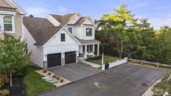 48 Briarwood, Plymouth, MA 02360