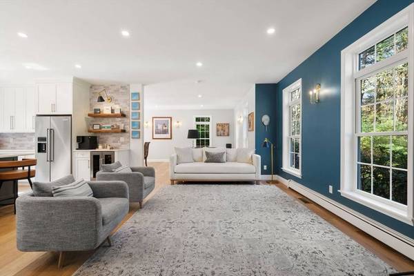 70 Indian Pond Rd, Kingston, MA 02364