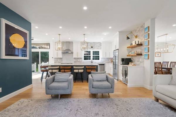 70 Indian Pond Rd, Kingston, MA 02364