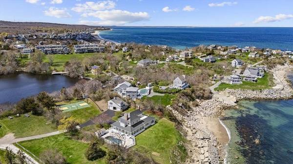 141 Stage Point Rd, Plymouth, MA 02360