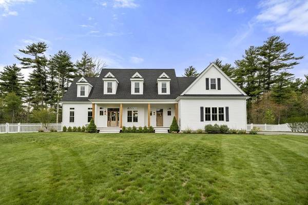 7 Stanley Ln, Carver, MA 02330
