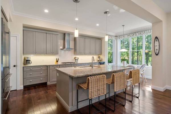 39 Highview Rd, Plymouth, MA 02360