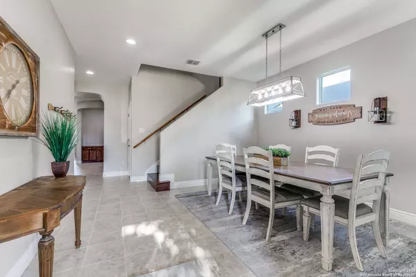 2939 Thunder Gulch, San Antonio, TX 78245